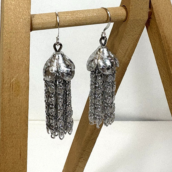 Vintage Chain Tassel Fringe Dangle Hook Earrings Silver Tone Jellyfish Retro - Picture 8 of 9